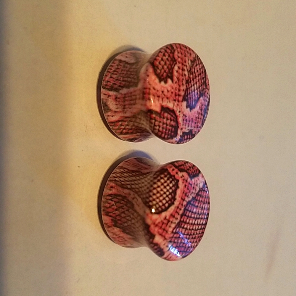 Super Awesome Pink Snake Skin Acrylic Plugs! 9/16in or 14mm
